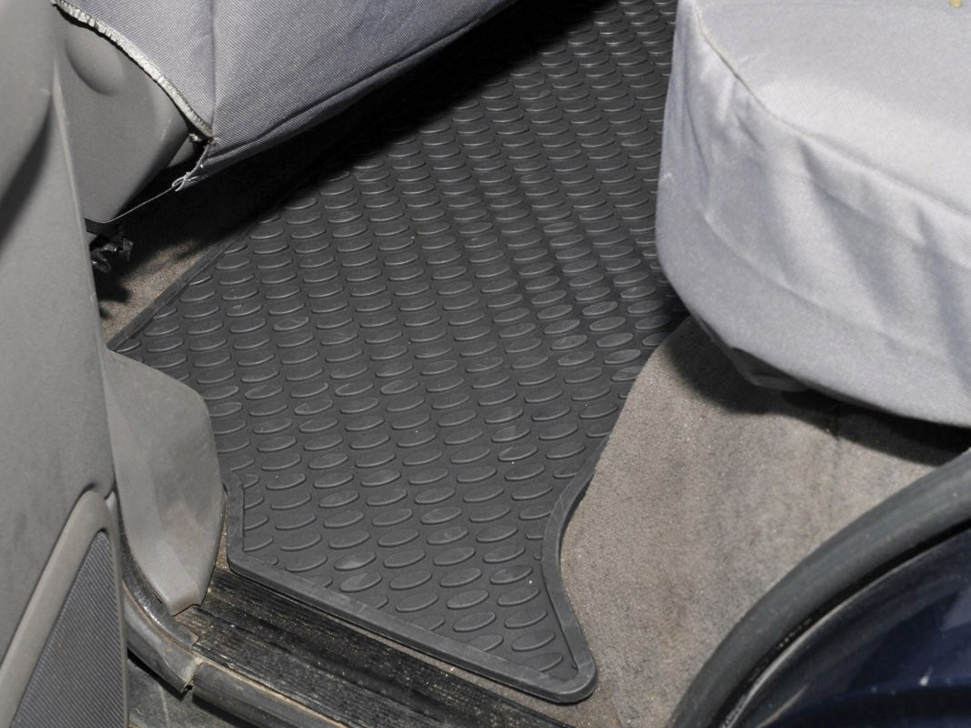 Discovery 2 (98-04) Rear Rubber Mats