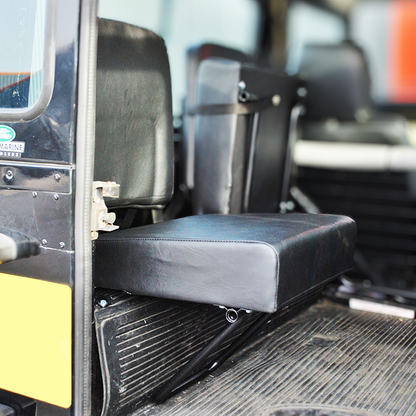Rear Inward Facing Seat [Black]