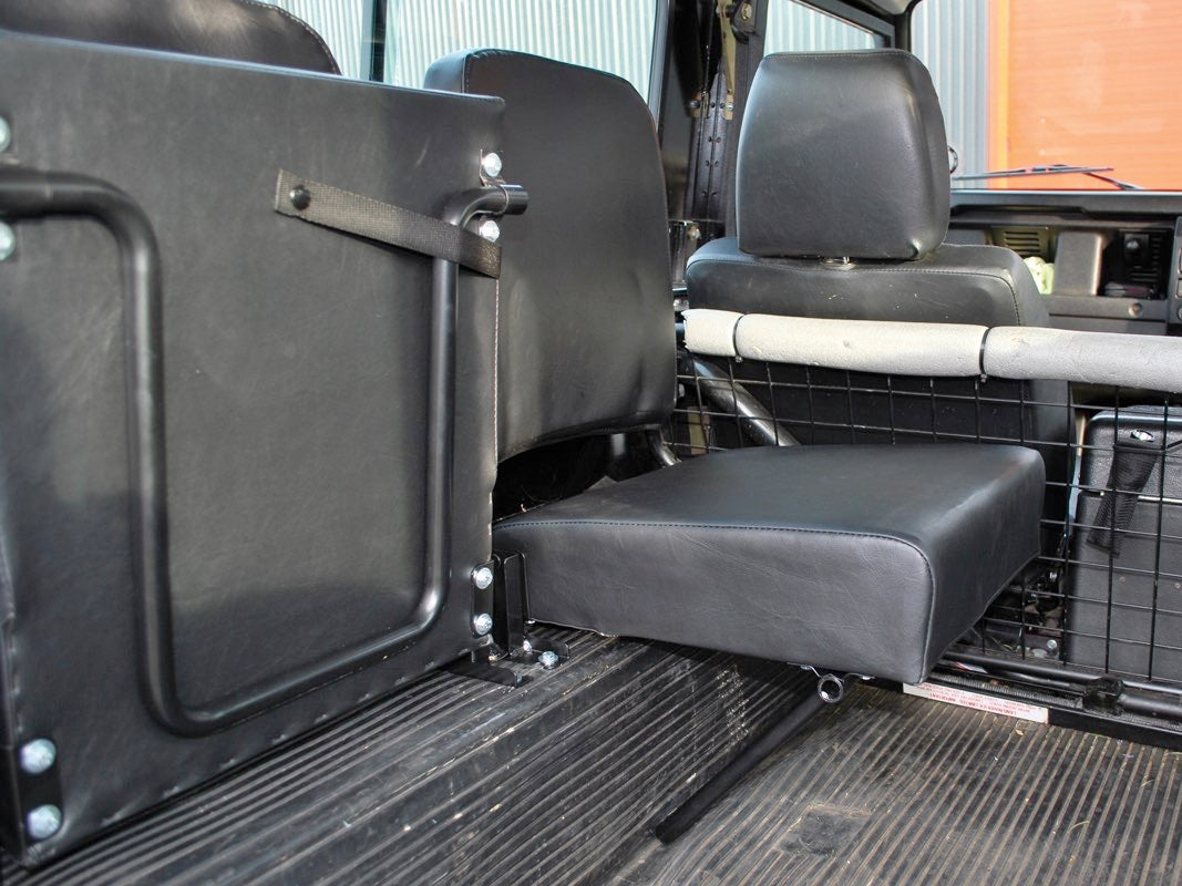 Rear Inward Facing Seat [Black]
