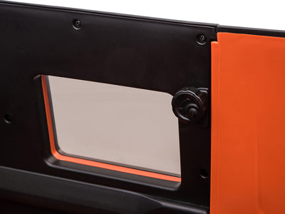 Sit in Defender - Black