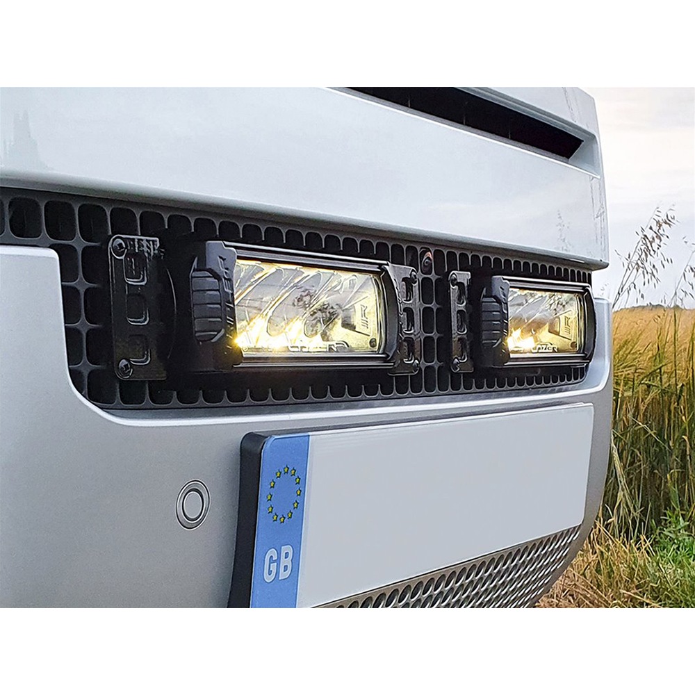Defender 2020 Triple-R 750 LED Grille Integrated Spotlight Kit