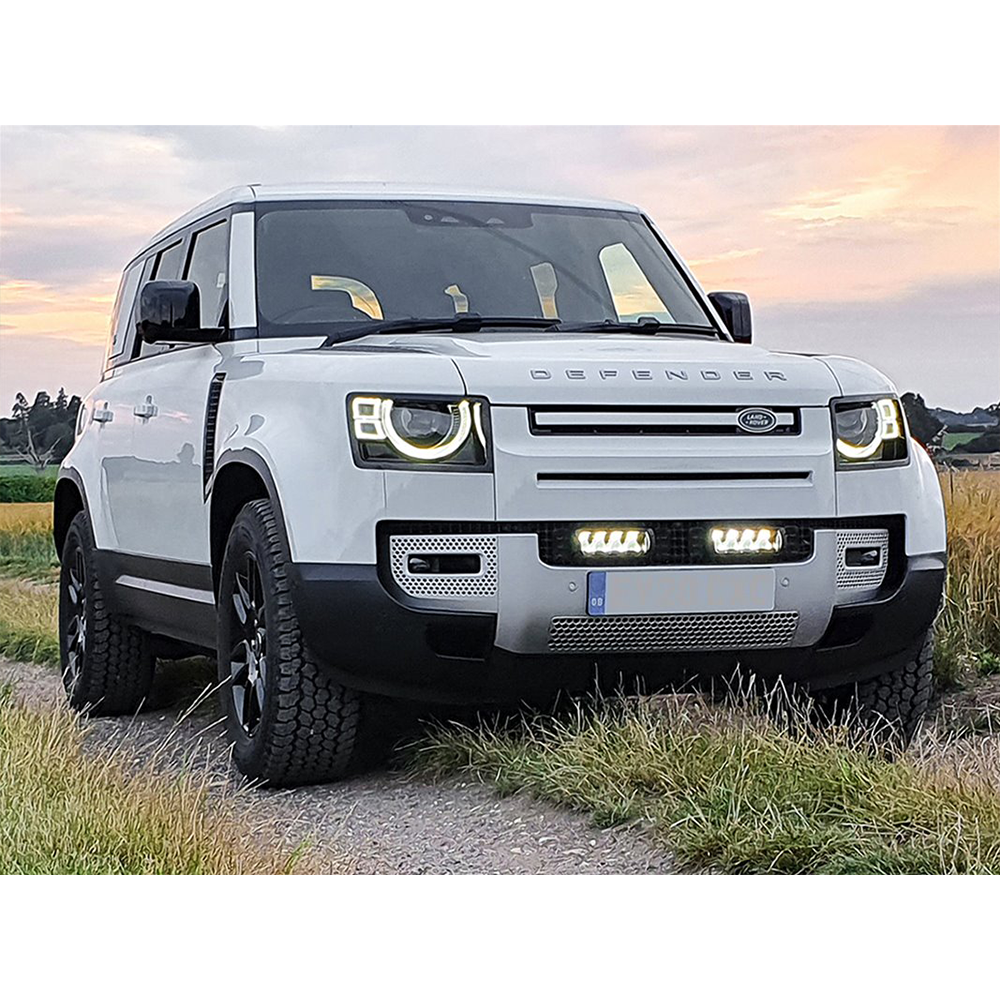 Defender 2020 Triple-R 750 LED Grille Integrated Spotlight Kit