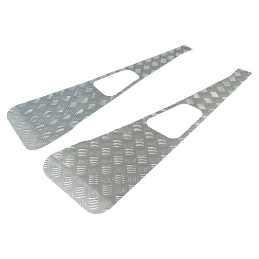 Defender (87-16) Wing Top Chequer Plate [Silver]
