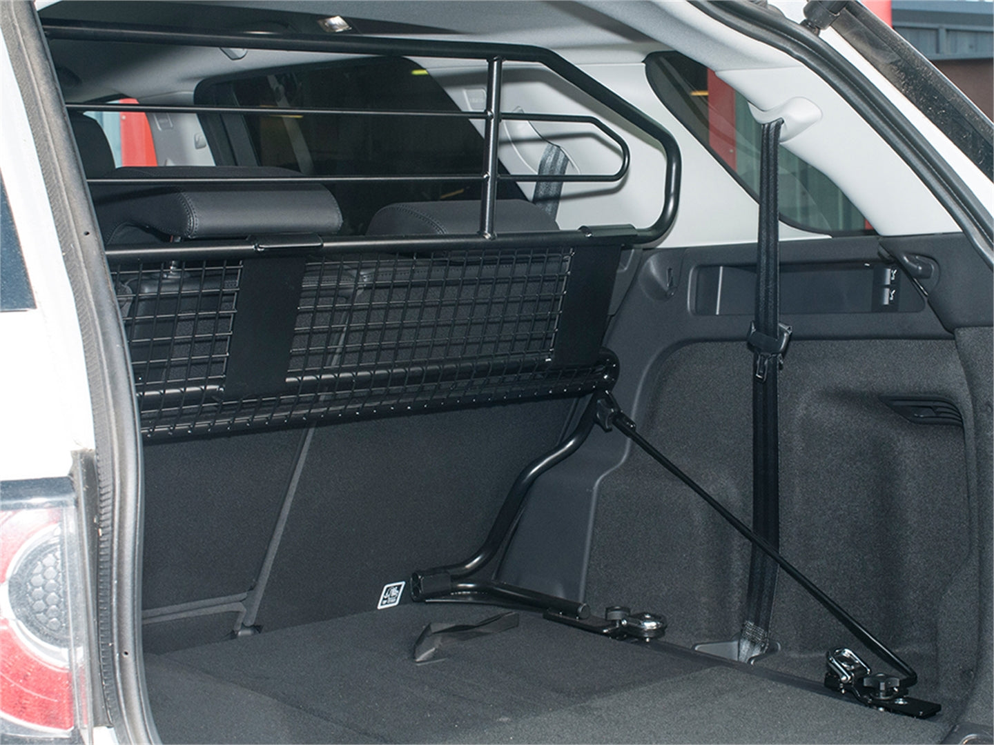 Discovery Sport (15-on) Dog Guard